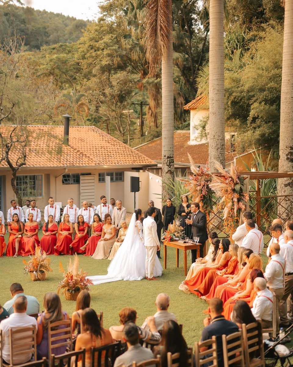 Cerimônia de casamento ao ar livre